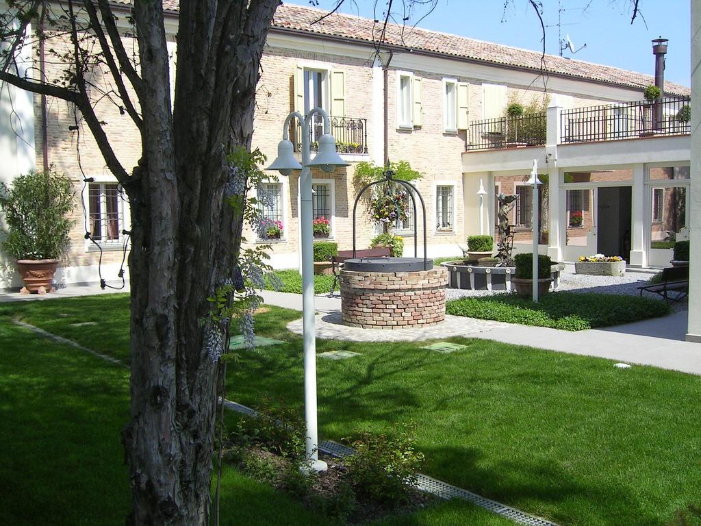 Relais Villa Roncuzzi Russi Bagian luar foto
