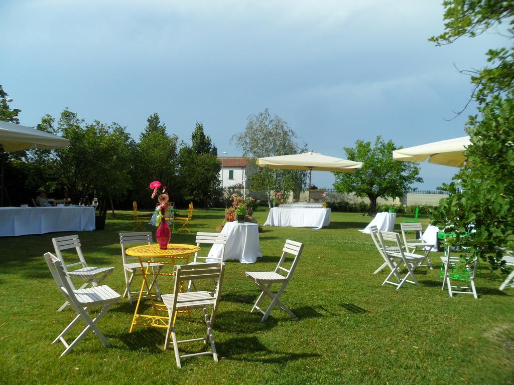 Relais Villa Roncuzzi Russi Bagian luar foto