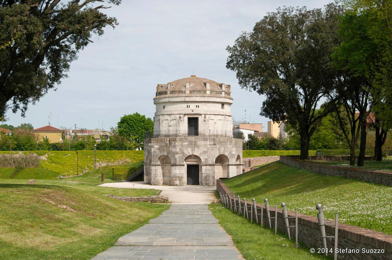 Relais Villa Roncuzzi Russi Bagian luar foto