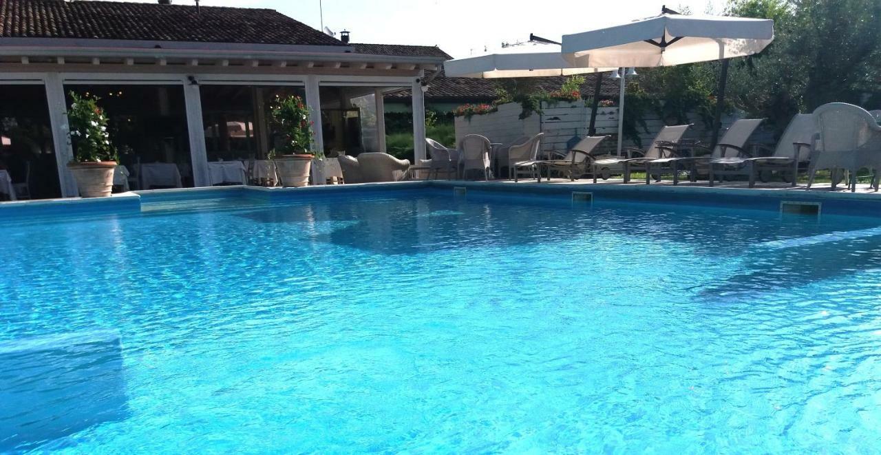 Relais Villa Roncuzzi Russi Bagian luar foto